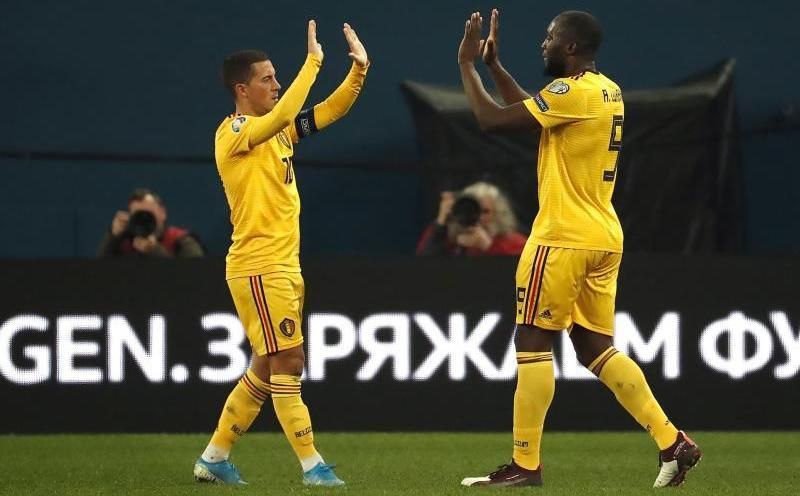 Un Hazard estelar garantiza a Bélgica el liderato