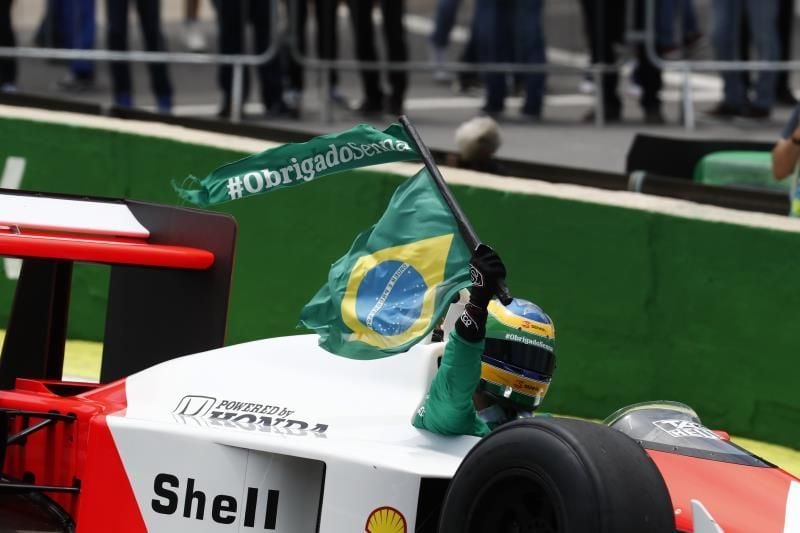 Senna y el McLaren MP4/4 vuelven a Interlagos en un emotivo homenaje