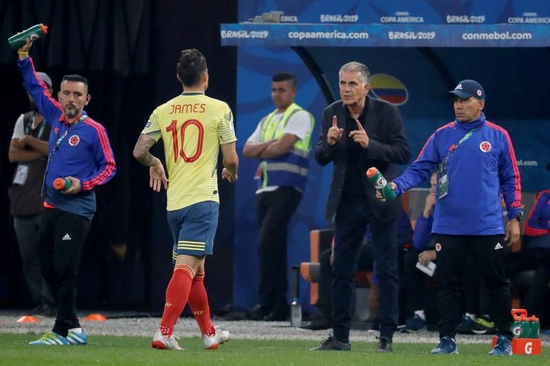 James sufre un esguince del ligamento interno de la rodilla izquierda