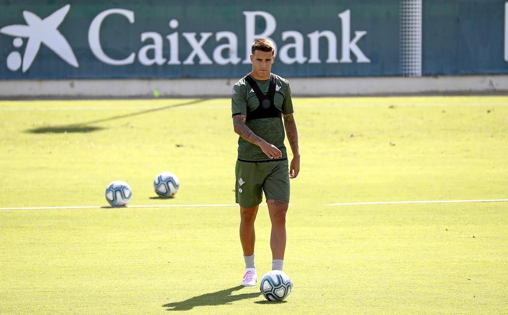 Tello, baja ante el Valencia por una lesión en el bíceps