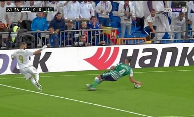 Velasco Carballo quita la razón al Madrid por el (no) penalti de Feddal