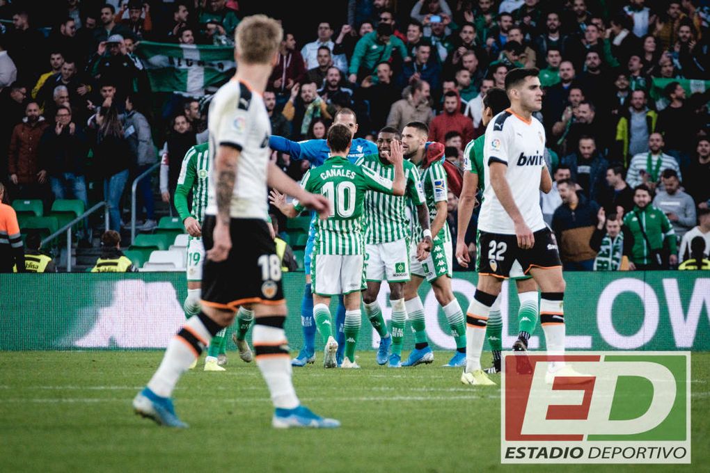 Betis 2-1 Valencia: Enésima acrobacia sobre el alambre