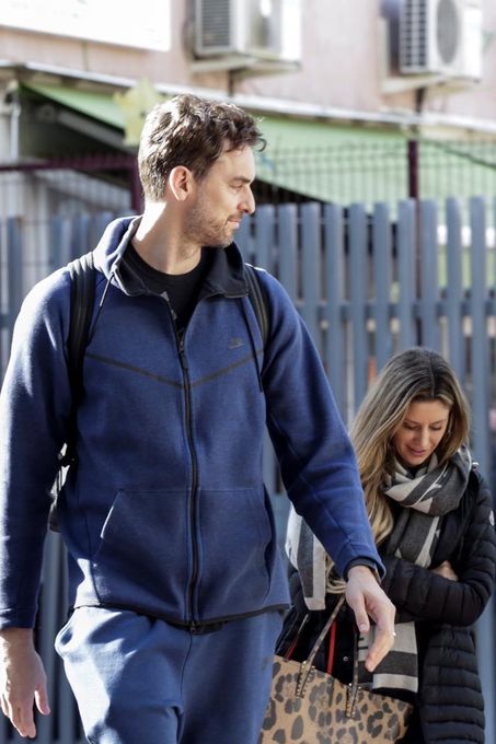 Pau Gasol visita en Murcia al doctor De Prado, especialista en lesiones de pie