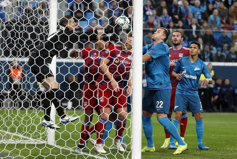 2-0. El Zenit derrota al Lyon y sueña con los octavos