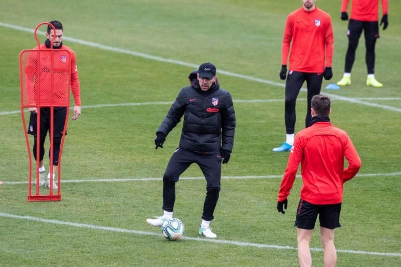 El Atlético retoma los entrenamientos, de nuevo, sin Giménez
