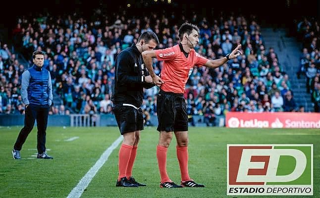 Betis y Sevilla ya conocen los árbitros de la jornada 16
