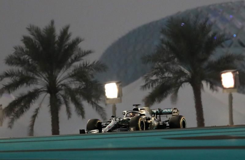 Hamilton apunta al 'Kaiser', Max y Leclerc brillan y Sainz firma su mejor año