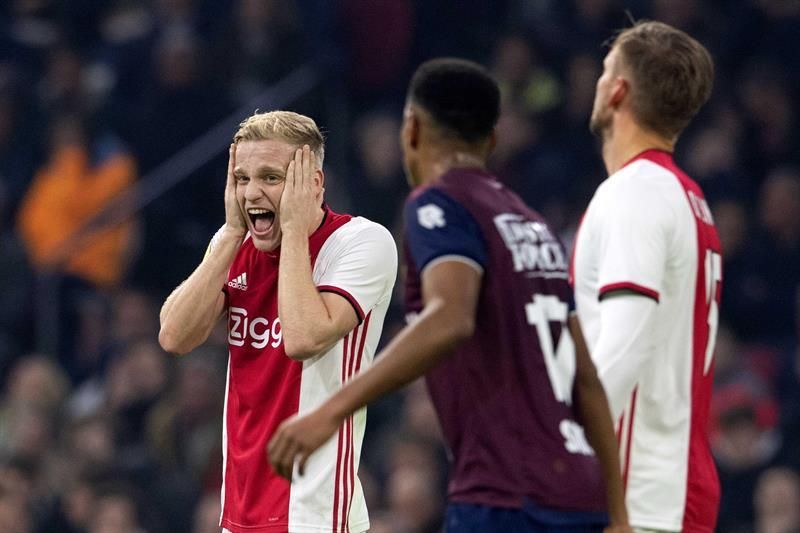 El Ajax sufre su primera derrota antes de recibir al Valencia