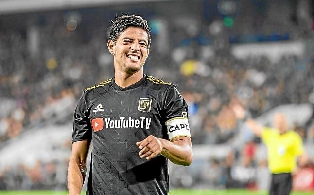 Carlos Vela tiene una oferta del Barça encima de la mesa