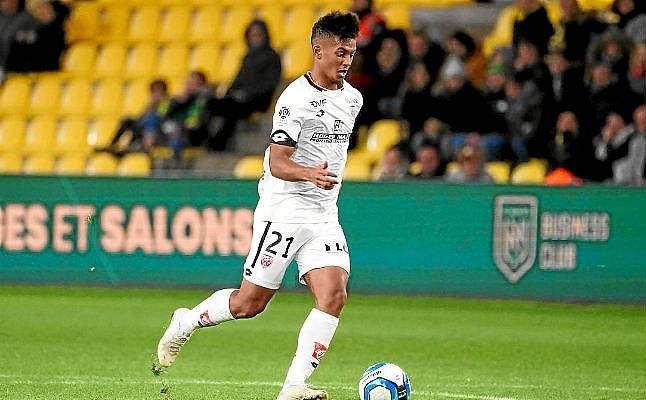 Monchi mira a Francia