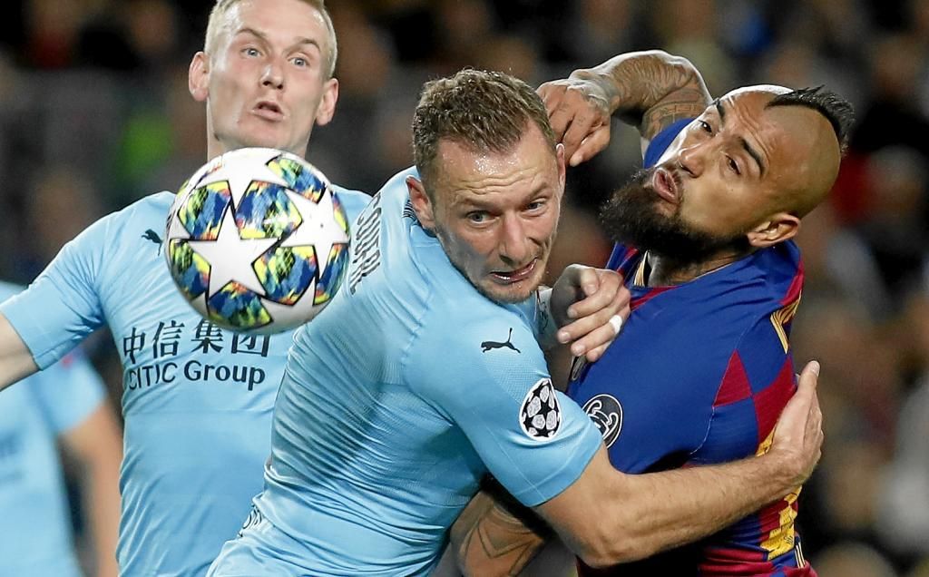 Arturo Vidal, el culebrón invernal de un Barça dividido