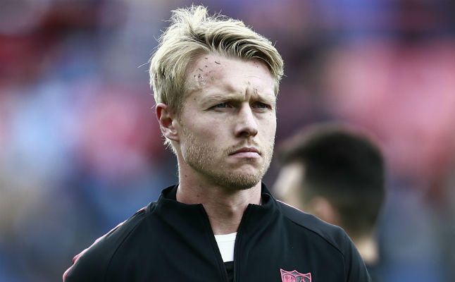 En Italia pujan por Kjaer, su agente lo deja claro