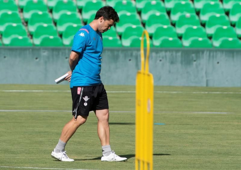 Rubi admite que "rivales como el Alavés" se le "atragantan" al Betis