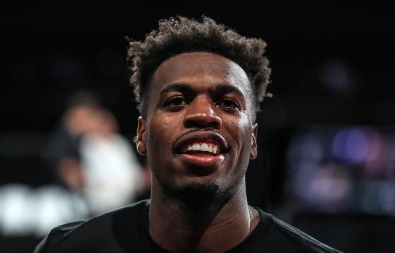 111-98. Fox y Hield lideran triunfo de Kings ante los diezmados Warriors