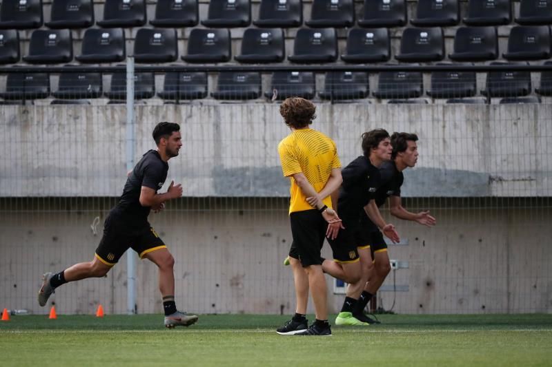 Diego Forlán dirige su primer entrenamiento con Peñarol
