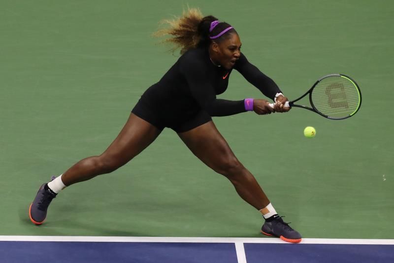 Serena Williams supera a Giorgi en su regreso