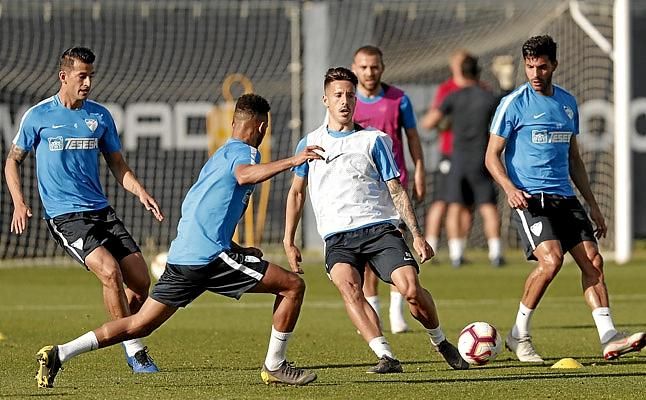 El Málaga vuelve al trabajo sin Víctor y con el silencio de la plantilla