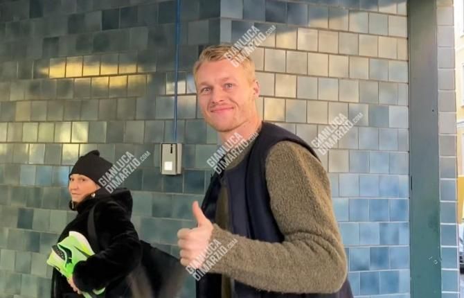 Kjaer pasa reconocimiento médico con el Milan