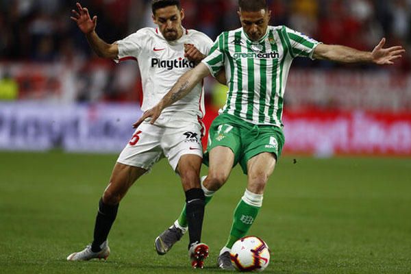 Un jugador de Betis y Sevilla entre las estrellas de la estadística
