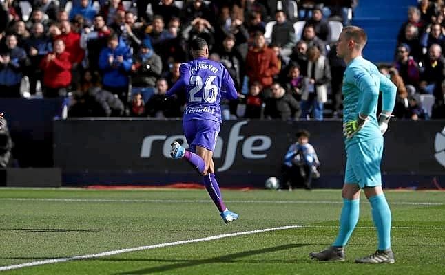 En-Nesyri, en el Sevilla de Lopetegui