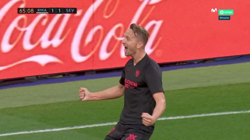 Monchi: "Si anulan el segundo también, bajo al campo y saco al equipo"