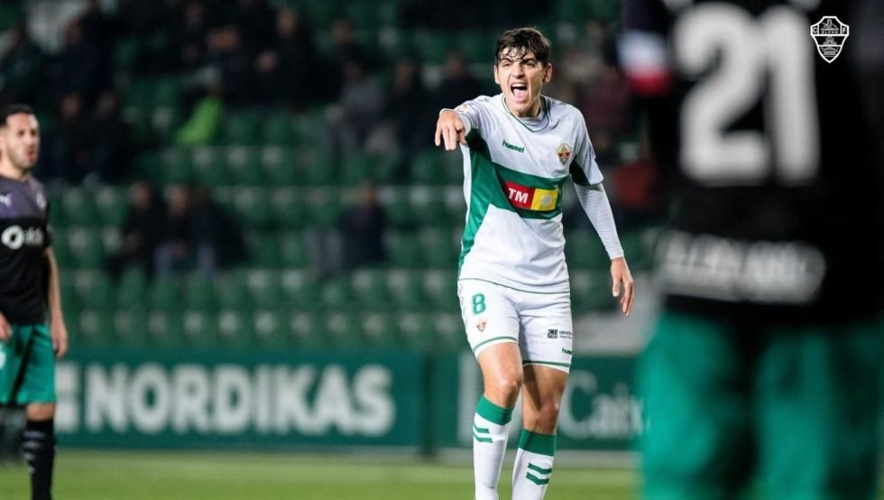 El Elche recibe oferta del Roma por Gonzalo Villar y la traslada al Valencia