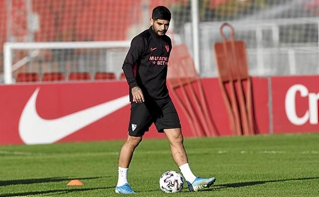 El Al Shabab anuncia un acuerdo con Banega por tres temporadas