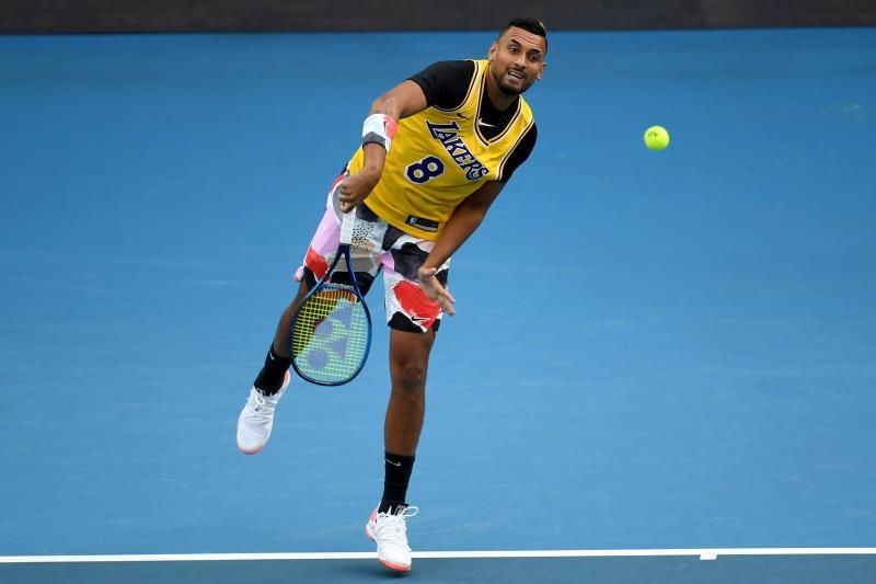 Kyrgios homenajea a Bryant en su partido ante Nadal