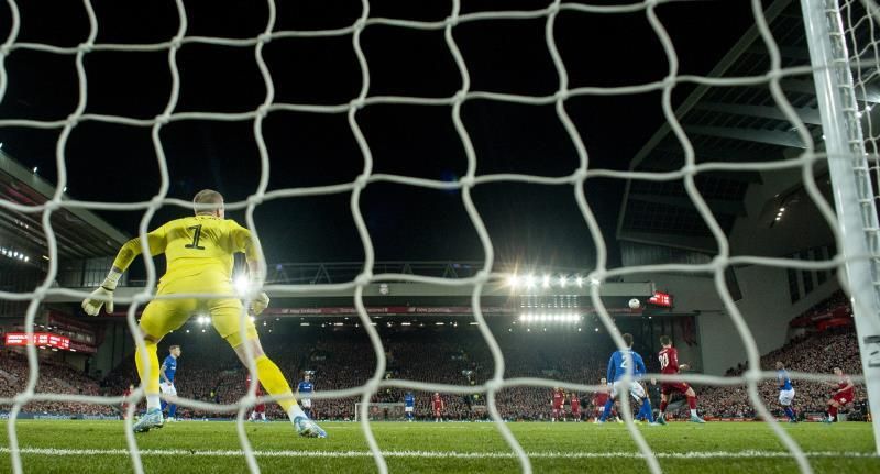 La Premier League no prohibirá los patrocinios de apuestas en los equipos