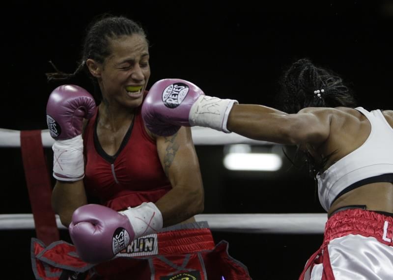 "La Monita" Rivas derrota a Ledezma y se corona campeona del mundo supergallo