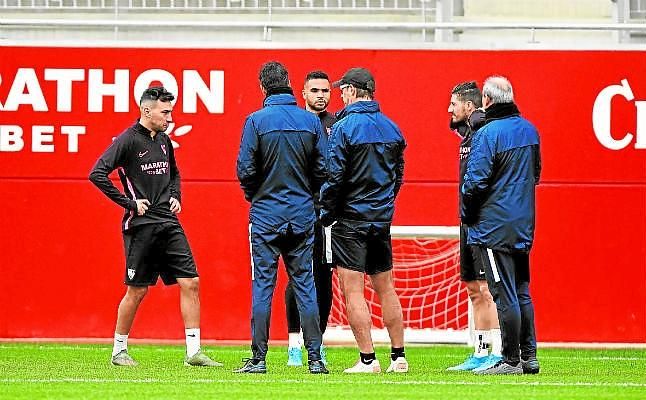 Munir, castigado una semana más, no tira la toalla