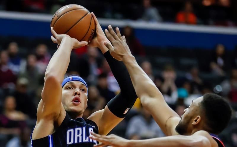 116-112. Gordon se acerca al triple-doble en la victoria de los Magic sobre los Pistons