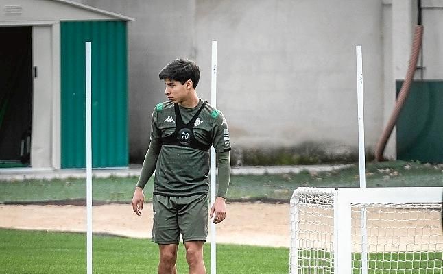 Un mes de baja para Diego Lainez
