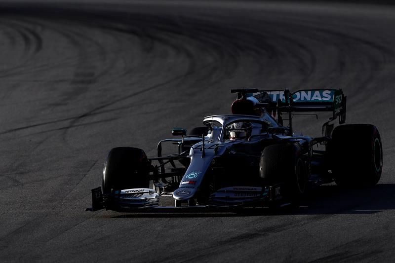 Bottas y Hamilton (Mercedes) lideran la última jornada de test en Montmeló