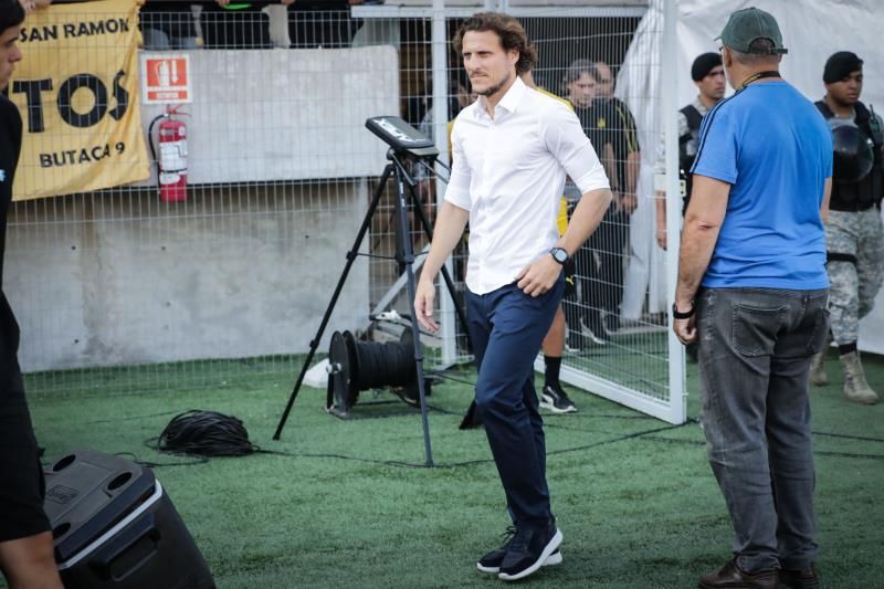 El Peñarol de Forlán pone en juego la cima con una salida de riesgo