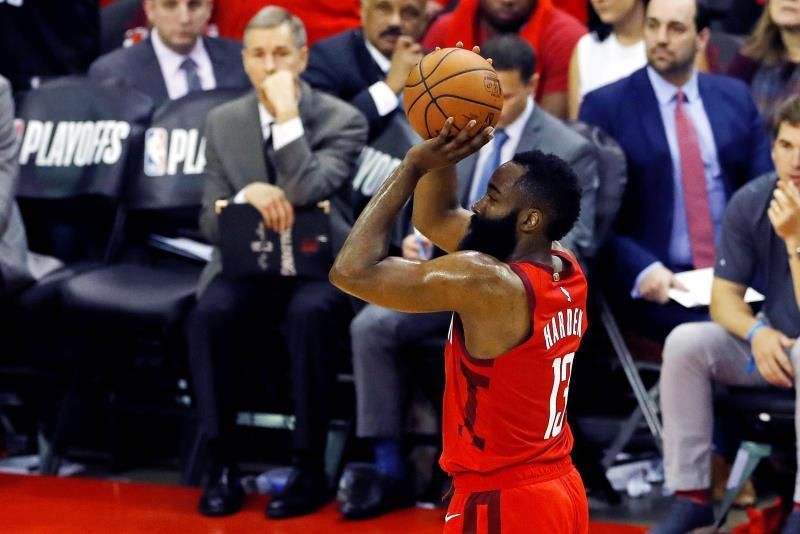 Harden suma 37 puntos en el triunfo de los Rockets sobre los Knicks