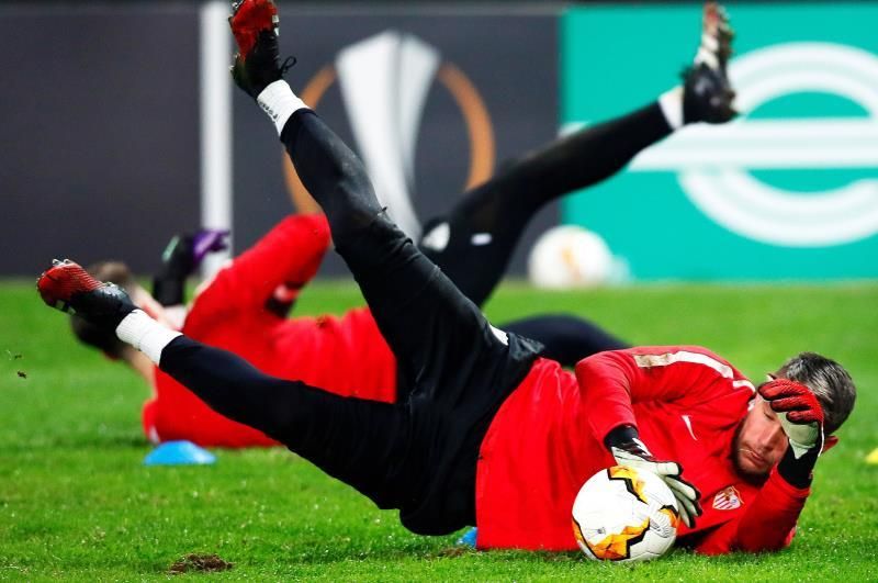 Vaclík y Fernando, con dolencias tras la cita de Getafe, trabajaron al margen