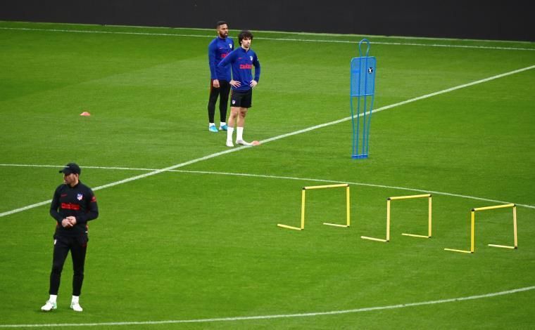 Precaución para Diego Costa; titularidad para Joao Félix y Trippier