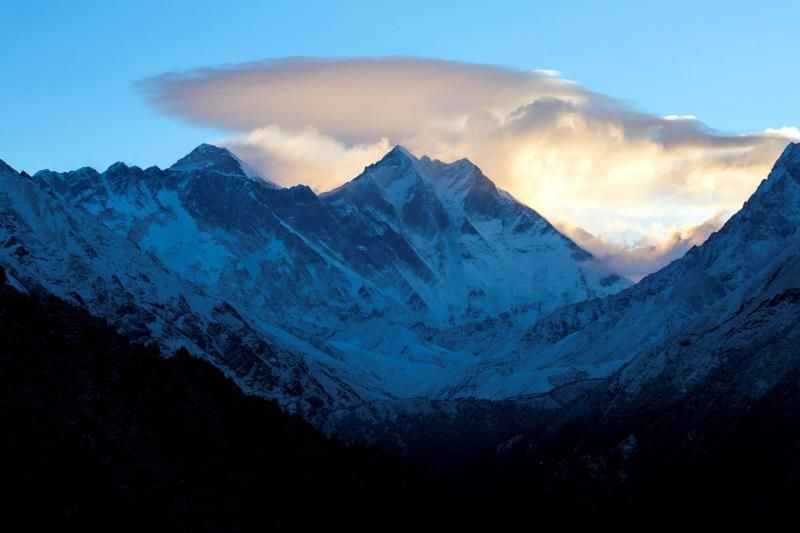 Txikon llega al campo 2 del Everest en el que será su intento de cima
