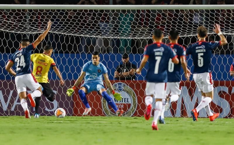 Internacional y Barcelona se instalan en los grupos E y A de la Libertadores
