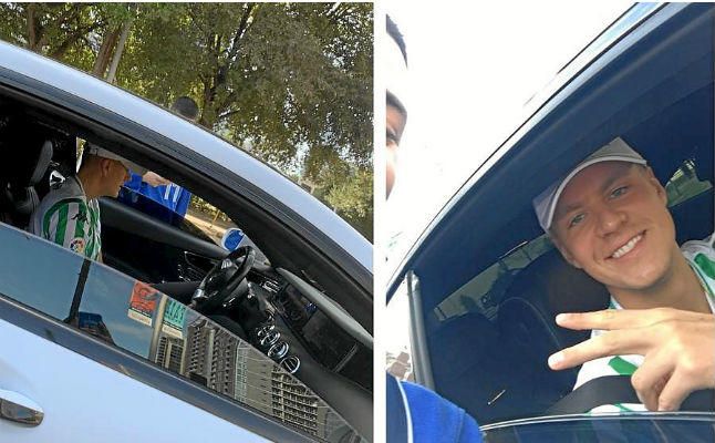 Porzingis luce la camiseta del Betis en Dallas