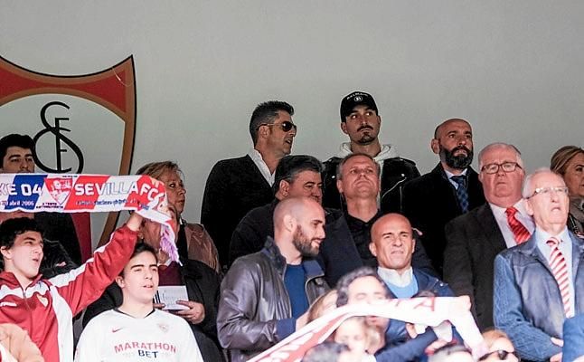 La visita de Campaña a 'su' Sánchez-Pizjuán