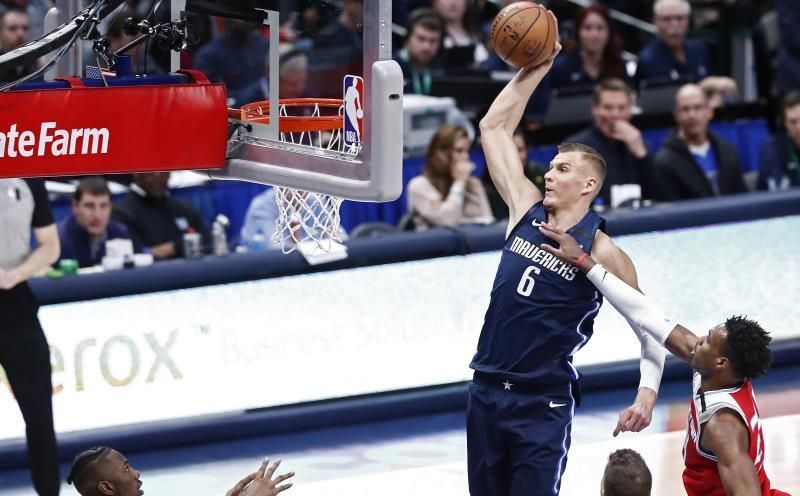 91-111. Porzingis consigue doble-doble en la victoria de los Mavericks