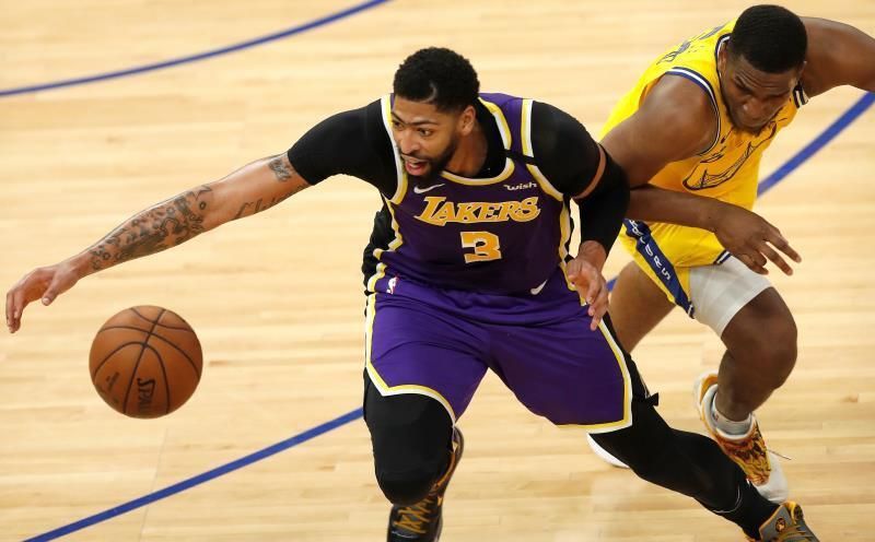120-107. Davis aporta doble-doble a la victoria de los Lakers