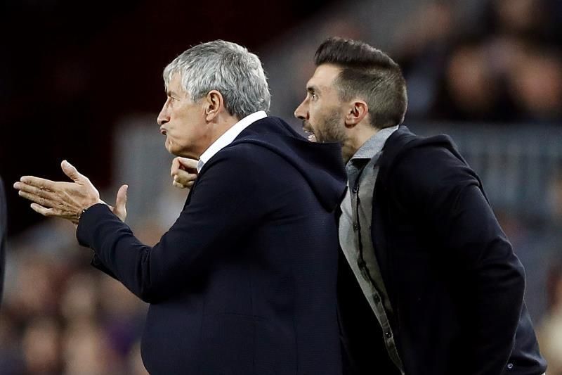 La rotulación de imágenes de Sarabia molestan al FC Barcelona y abre debate