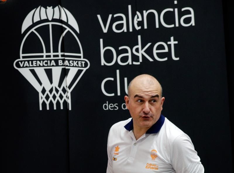El Valencia acata la decisión de la Conselleria de jugar a puerta cerrada