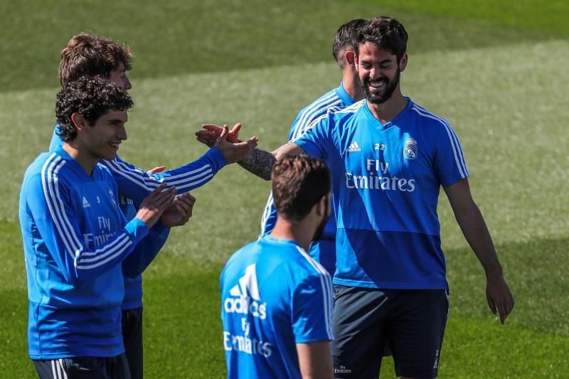 Isco regresa al grupo de cara al Betis