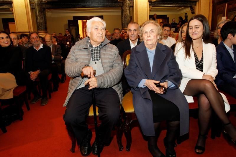 Arsenio Iglesias, condecorado como hijo adoptivo de La Coruña