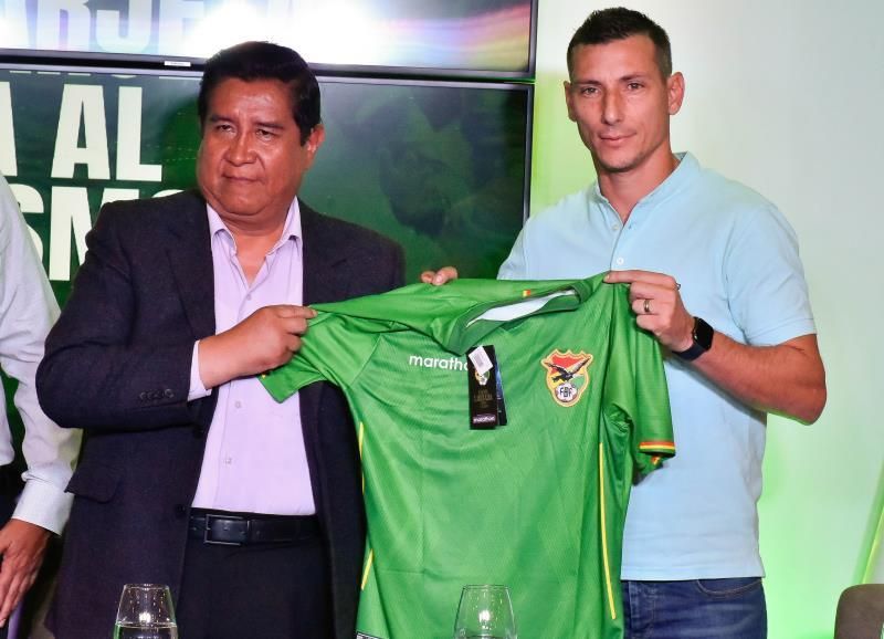 Bolivia refuerza su cuerpo técnico para tener dos equipos en la eliminatoria