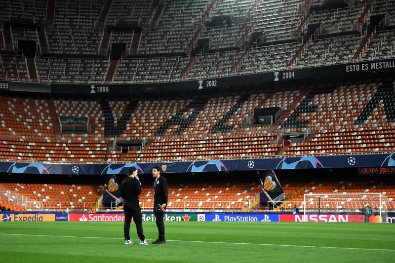 Rodrigo, titular en el Valencia; Coquelin como central